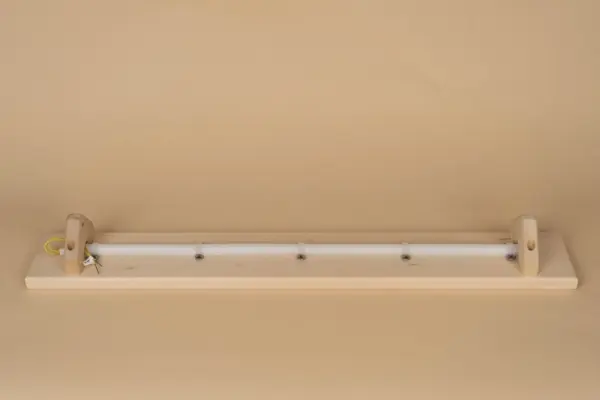 Светильник Woodson FIJI Line угловой со светодиодной лентой, Липа (24V) Светильник Woodson FIJI Line угловой со светодиодной лентой, Липа (24V)