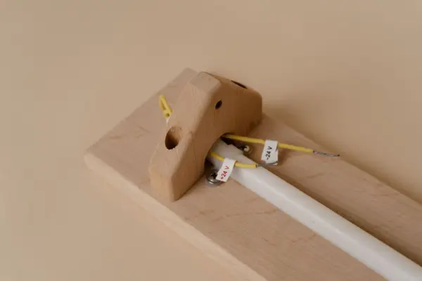 Светильник Woodson FIJI Line угловой со светодиодной лентой, Ольха (24V) Светильник Woodson FIJI Line угловой со светодиодной лентой, Ольха (24V)